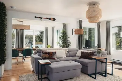 Image de L'Okitaskami. Spa, accès au lac.