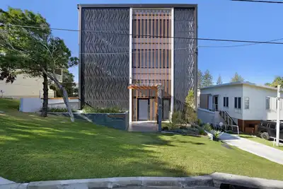 Image de Currumbin Beach - Cosy open plan 4 bedroom penthouse overlooking Elephant Rock