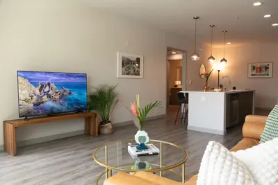 Image de King Bed / Gym / Hot Tub / 850 / Parking / Wifi