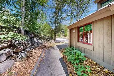 Image de Mtn-view condo with 3 hot tubs, 4 pools, sauna, game room, tennis, fireplace