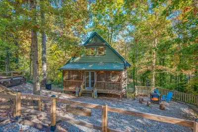 Image de Walking Bear Cabin | Peaceful Cabin Near Tiec with Fire Pit and Games