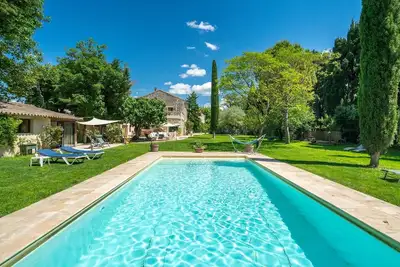 Image de Mas idéal pour famille dans les Alpilles - 16 pers