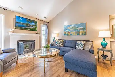 Image de Shipyard | 229 Evian | Golf Views | Updated | Private Balcony