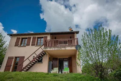 Image de Maison de vacances au calme avec piscine privée