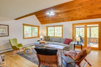 Image de Charming Putney Home: Porch, Grill & Hiking Trails
