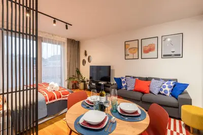 Image de Chill at our luxurious apartment in the beating heart of modern Prague.