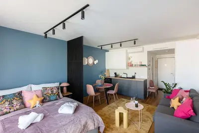 Image de Chill at our luxurious apartment in the beating heart of modern Prague.