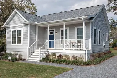 Image de 15% Off Promo! Tilghman Cottage by Views & Eats
