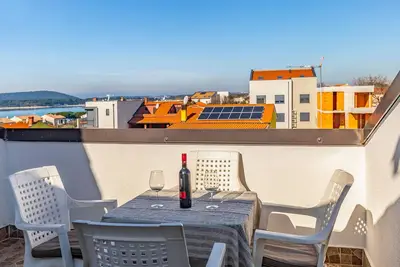 Image de Maison confortable à Medulin avec Wi-Fi