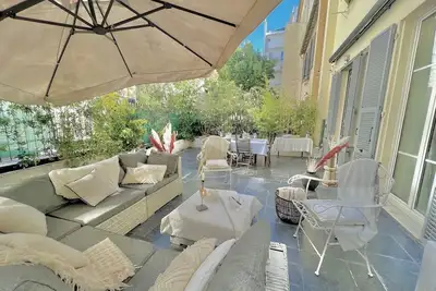 Image de Mj-Select - Offenbach 105 m2 hyper centre, Terrasse, parking, à 5 min de la mer.