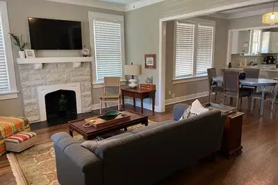 Image de Close to Rhodes College, Memphis Zoo & Downtown