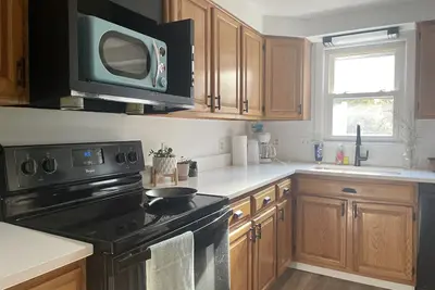 Image de Beautiful 3br Home with Office in Town of Brunswick with King beds