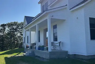 Image de New 3 Br+/3 Bath House close to Ski Areas & Woodstock. Trails, Pastures & Views