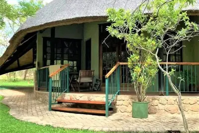 Image de Double Lodge in Natural African Bush - 2112