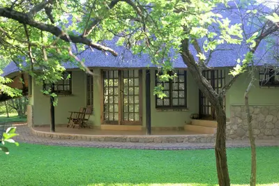 Image de Family Lodge in Natural African bush - 2113