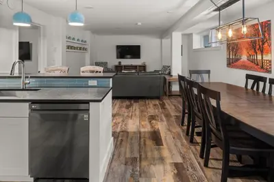 Image de Tranquil Farmhouse Condo w/ Hot Tub + Dog-Friendly