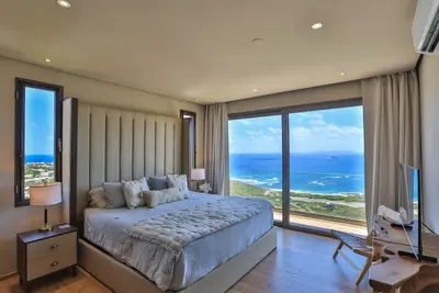 Image de Escape to Paradise at Acqua Bleu in Saint Martin!