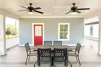 Image de Luxury 4b/4. 5b Home, Ev Charger, deck by Mcg #5