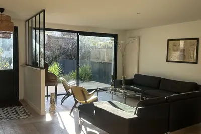 Image de Maison spacieuse avec grand jardin, proche Paris