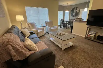 Image de Magnolia Bliss: 2bd/2ba  w/ Gym, Pool, Bbq Grill