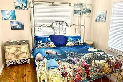 Image de Sleep 10 in this Utila Suite, complete with full kitchen.