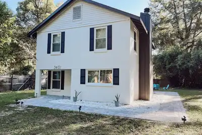 Image de Quaint Cottage-Pet Friendly-Uf Shands-Monthly Stays!