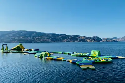 Image de 2 bedroom furnished suite with amazing views