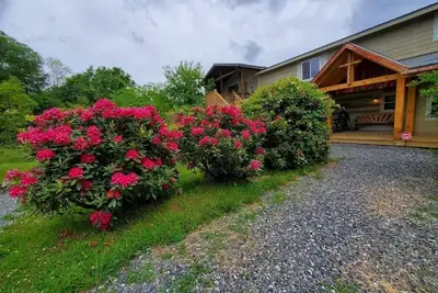 Image de Boone, Asu, Views, Firepit, Huge Jac tub, Foosball