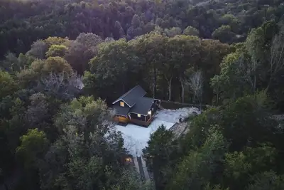 Image de House on the Hill - Family Vacation Home