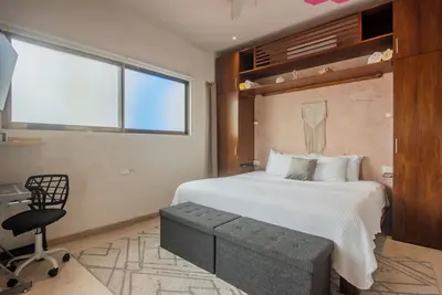 Image de Elegant private room by a pool