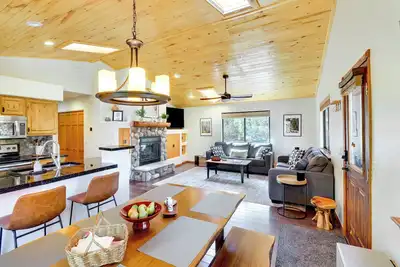 Image de Large Yard, Patio & Detached Casita in Show Low