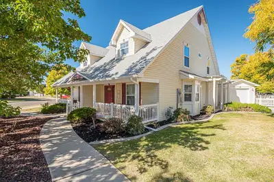 Image de Bright Star: Cozy Dog-Friendly Downtown Escape