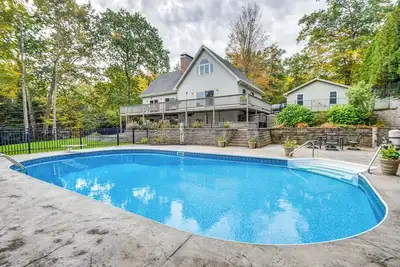 Image de Milton Hidden Gem w/ Pool, Hot Tub & Fireplace!