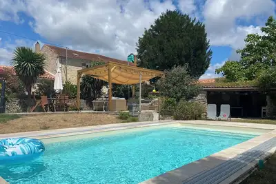 Image de Maison de vacances 'L'hébergerie Sablotine' avec piscine privée, terrasse privée et Wi-Fi