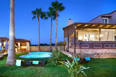 Image de Villa Milon - Mylonianá, Crete