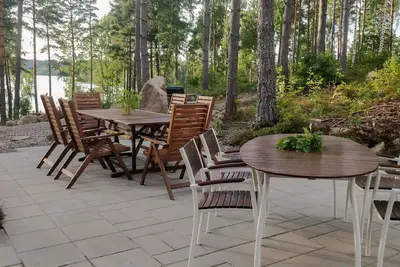 Image de Unikt Sjönära Boende för Hela Familjen i Astrid Lindgrens Småland