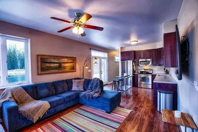 Image de Aviators Aurora Lakefront Retreat