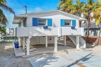 Image de Charming 3br canal home in Islamorada with private yard and boat slip.