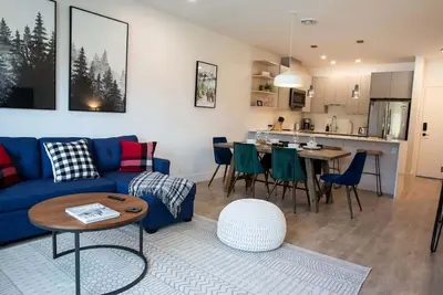 Image de Domino Condo - Bunk Bed & Hot Tub