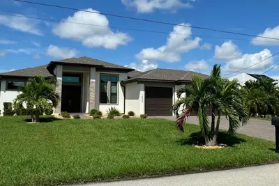 Image de Dream Villa with fantastic water views and heated pool!