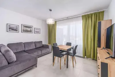 Image de Stylish Apartment with Balcony | Close to the Beach, Parking