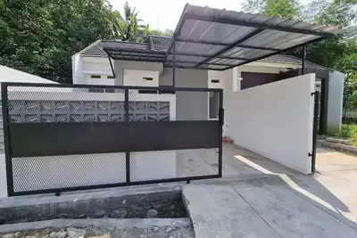 Image de Disewakan rumah di Green Dramaga Bogor 3jt Fully Furnished per month