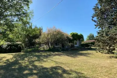 Image de A 30 minutes de Lyon et 20 de Villefranche, grande maison dans parc arboré