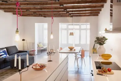 Image de GuestReady - Modern Charm in Eixample