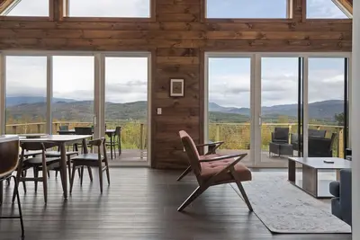 Image de Big Blue Chalet - A Mountain View Getaway