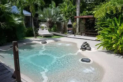 Image de Tiki Paradise Lodge bungalow atypique Lagon Lodge