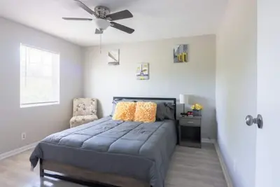 Image de Beautifully renovated home/ 5br