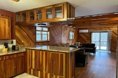 Image de Elk Mountain Chalet - Private retreat on 12 acres with a pond and stream