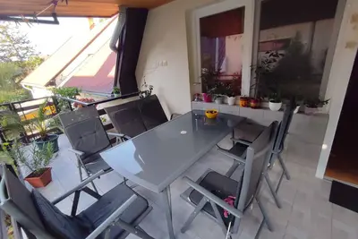 Image de Appartement de vacances près de la plage avec grande terrasse et climatisation