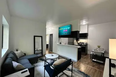 Image de Affordable Stay Near Proctors-A5